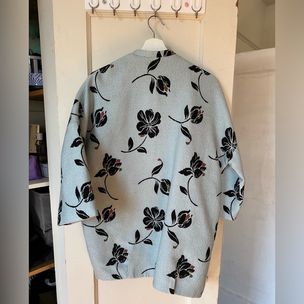 Zara Basics, Lightweight, Fall, Eye Catching Floral Coat, Pre Owned. View 2